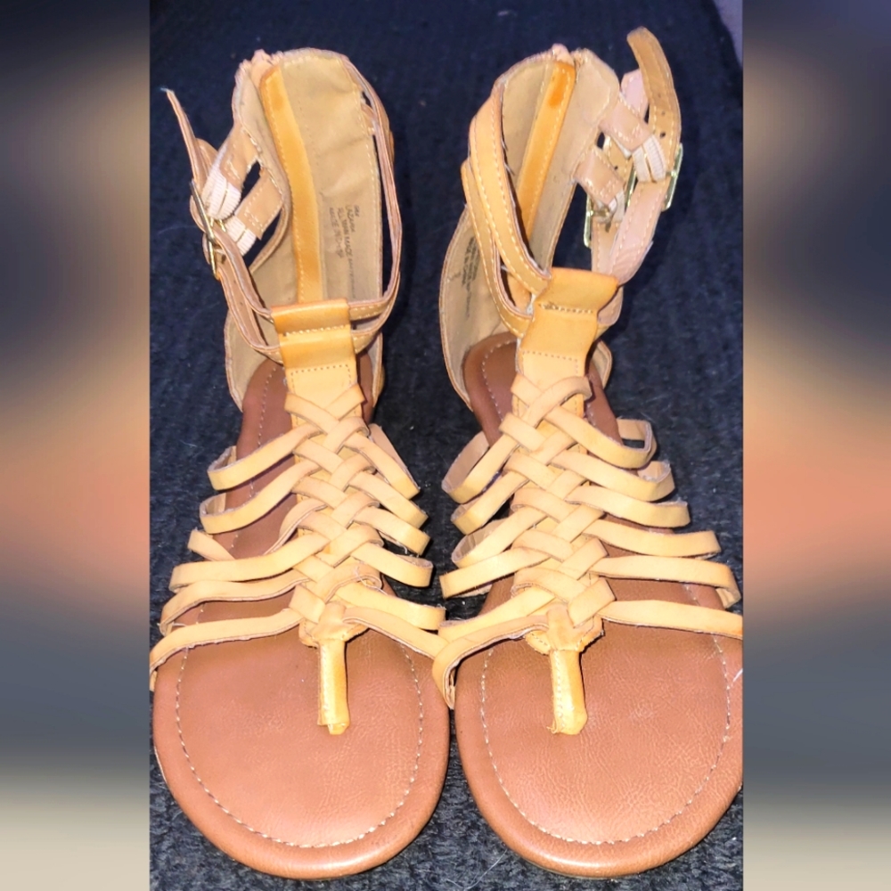 Womens sandals size 9
